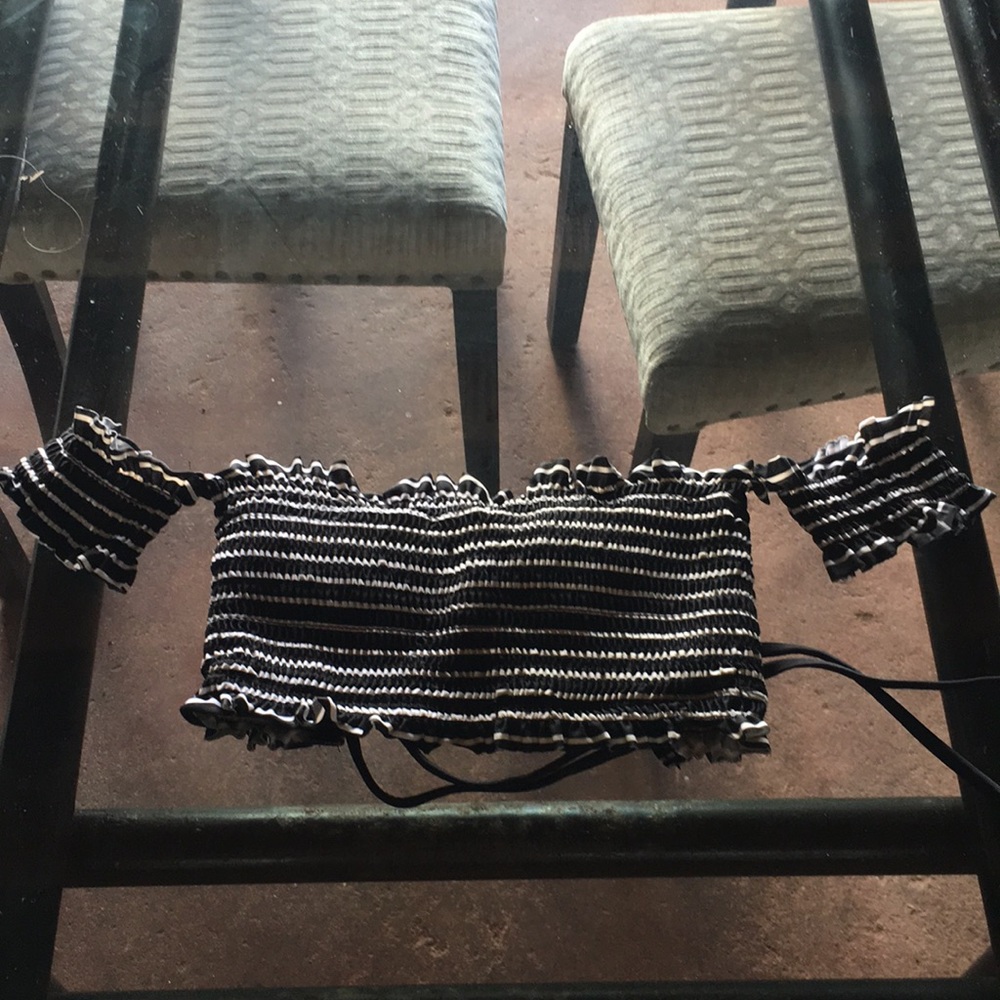 Structured stripy swimsuit top